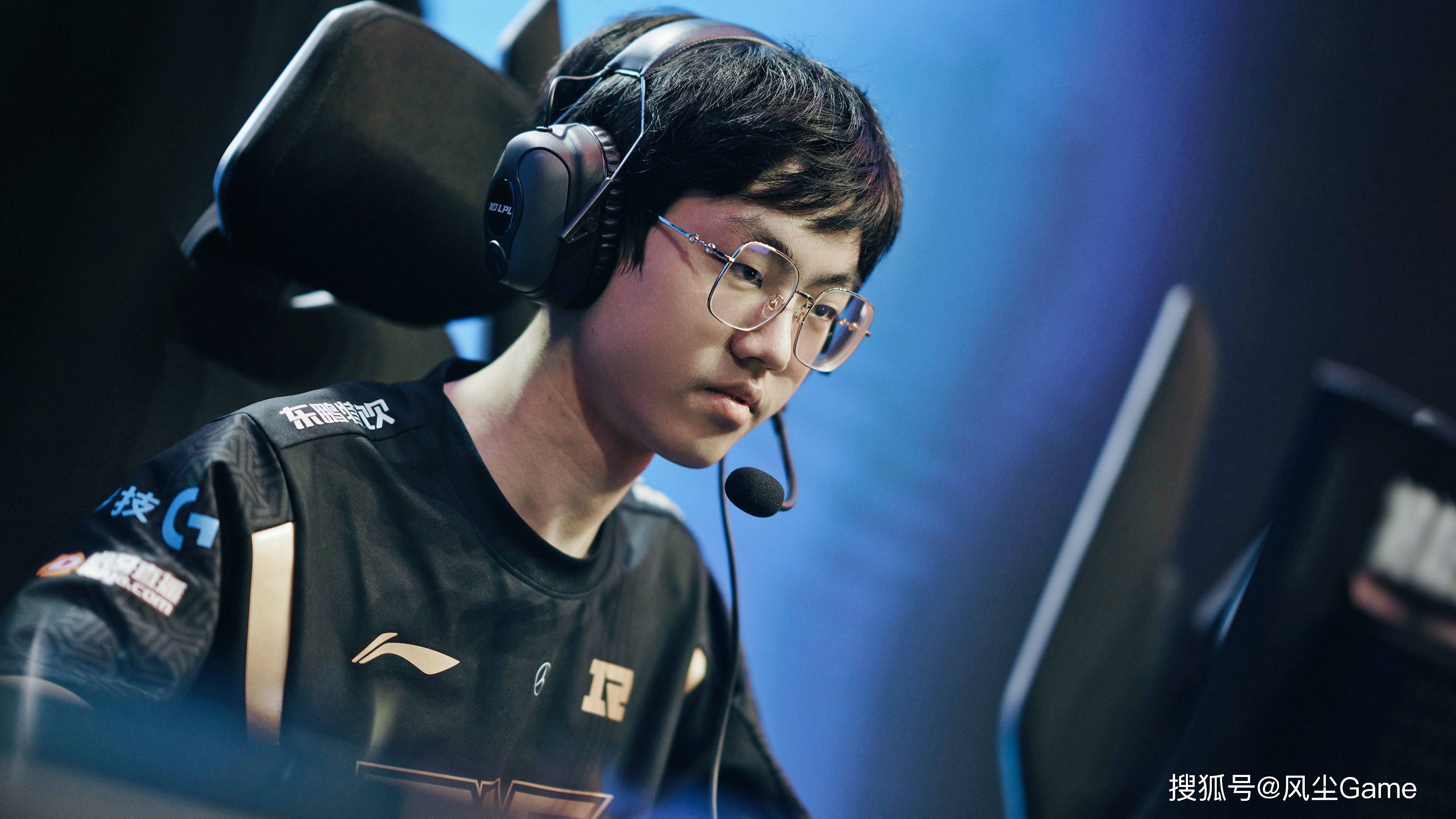 离谱！TheShy迎来三赛季高光表现风云突变阿贾克斯今晚更衣室发声，深圳男篮回应争议备战德甲的简单介绍-天博体育官网